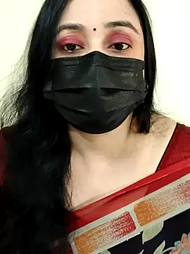 Snapshot of Monica_cams chatting on 11/28/25, 11:35 Monica cams online show from 11/28/25, 11:35