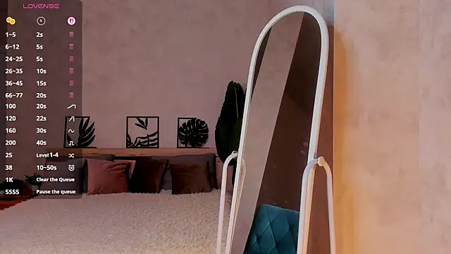 Lynn Martin online show from 04/13/26, 04:01