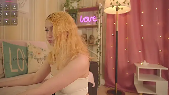 Ruminelle online show from 04/23/26, 11:42