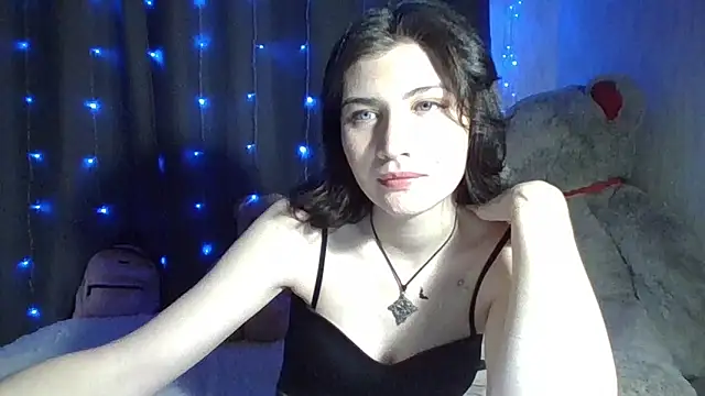 Nancy Luna online show from 10/20/25, 05:46