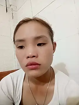 Snapshot of Handoo23 chatting on 09/25/25, 04:11 Handoo23 online show from 09/25/25, 04:11