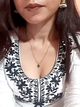 siya rani67 online show from 04/18/26, 07:58