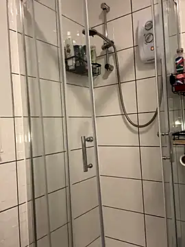 Snapshot of CheekyChelseaX chatting on 10/27/25, 07:18 CheekyChelseaX online show from 10/27/25, 07:18