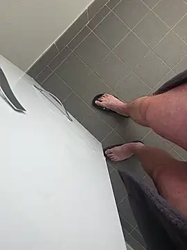 Snapshot of NuclearValue40 chatting on 02/27/26, 01:22 NuclearValue40 online show from 02/27/26, 01:22