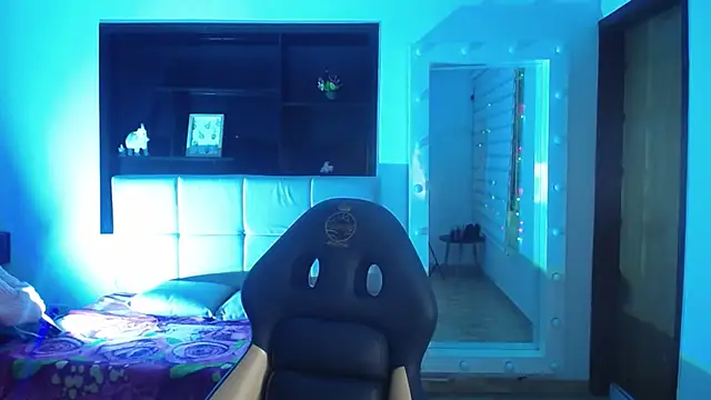  Charlotte Collins  online show from 01/17/26, 02:33