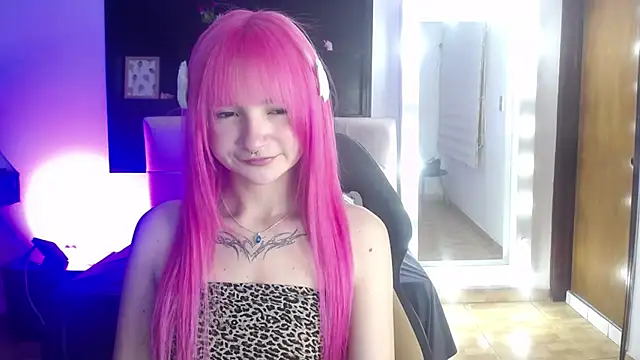  Charlotte Collins  online show from 07/17/26, 04:34
