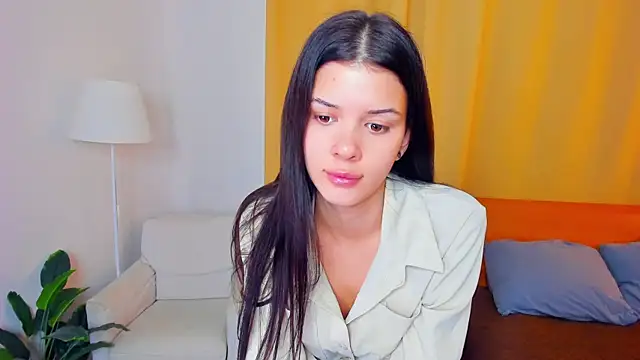 Snapshot of JoCauterucci chatting on 10/22/25, 06:57 JoCauterucci online show from 10/22/25, 06:57