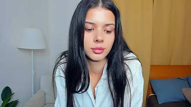 Snapshot of JoCauterucci chatting on 10/31/25, 07:09 JoCauterucci online show from 10/31/25, 07:09