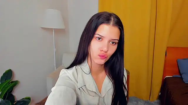 Snapshot of JoCauterucci chatting on 11/11/25, 06:46 JoCauterucci online show from 11/11/25, 06:46