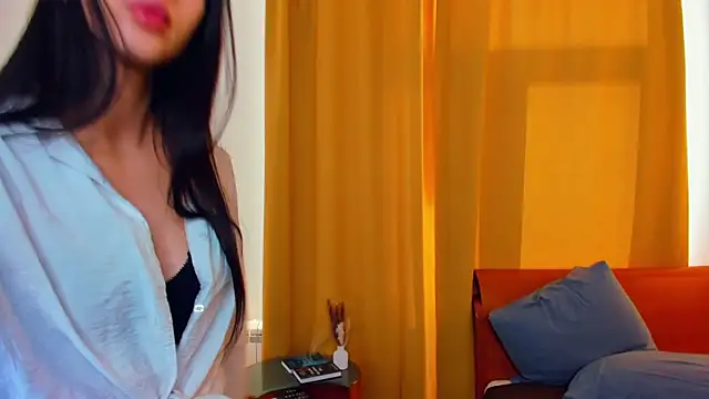 Snapshot of JoCauterucci chatting on 11/16/25, 07:03 JoCauterucci online show from 11/16/25, 07:03