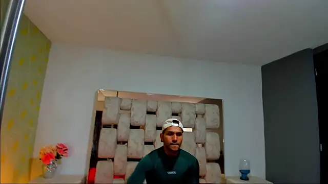AngelAndChris online show from 09/12/25, 12:38