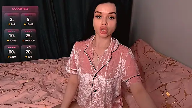 Luxuryy baby online show from 11/23/25, 04:51