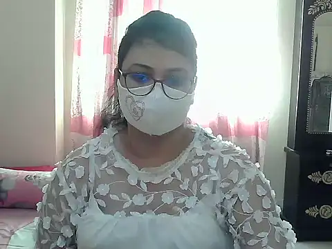 Snapshot of Elena_cruz5 chatting on 09/09/25, 03:50 Elena cruz5 online show from 09/09/25, 03:50