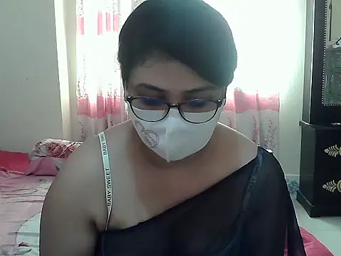 Snapshot of Elena_cruz5 chatting on 09/10/25, 04:12 Elena cruz5 online show from 09/10/25, 04:12