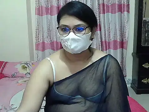 Snapshot of Elena_cruz5 chatting on 09/10/25, 04:18 Elena cruz5 online show from 09/10/25, 04:18