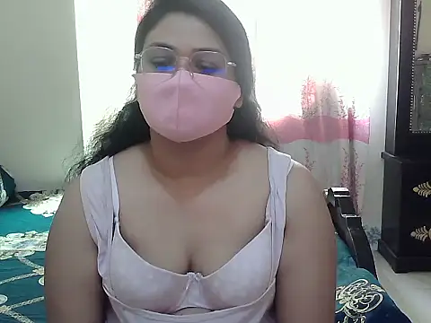 Snapshot of Elena_cruz5 chatting on 09/13/25, 04:23 Elena cruz5 online show from 09/13/25, 04:23