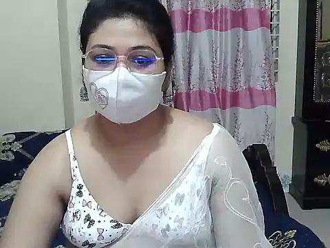 Snapshot of Elena_cruz5 chatting on 09/13/25, 05:46 Elena cruz5 online show from 09/13/25, 05:46