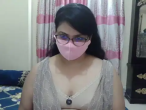 Snapshot of Elena_cruz5 chatting on 09/15/25, 05:57 Elena cruz5 online show from 09/15/25, 05:57