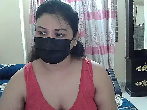 Snapshot of Elena_cruz5 chatting on 09/24/25, 04:21 Elena cruz5 online show from 09/24/25, 04:21