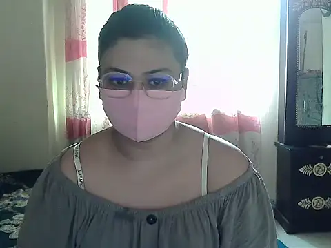 Snapshot of Elena_cruz5 chatting on 09/27/25, 02:05 Elena cruz5 online show from 09/27/25, 02:05