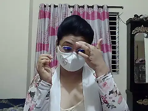 Snapshot of Elena_cruz5 chatting on 09/28/25, 02:22 Elena cruz5 online show from 09/28/25, 02:22