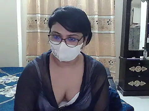 Snapshot of Elena_cruz5 chatting on 09/30/25, 07:52 Elena cruz5 online show from 09/30/25, 07:52