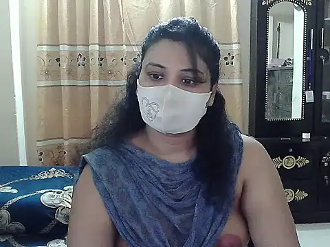 Snapshot of Elena_cruz5 chatting on 10/09/25, 02:37 Elena cruz5 online show from 10/09/25, 02:37