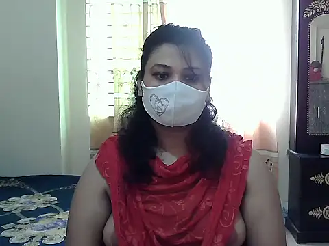 Snapshot of Elena_cruz5 chatting on 10/10/25, 08:35 Elena cruz5 online show from 10/10/25, 08:35