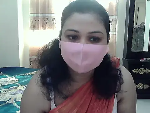 Snapshot of Elena_cruz5 chatting on 10/22/25, 02:56 Elena cruz5 online show from 10/22/25, 02:56