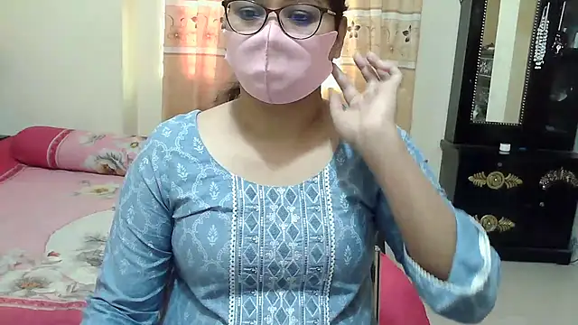 Snapshot of Elena_cruz5 chatting on 11/29/25, 01:52 Elena cruz5 online show from 11/29/25, 01:52