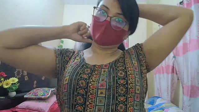 Snapshot of Elena_cruz5 chatting on 03/08/26, 06:23 Elena cruz5 online show from 03/08/26, 06:23