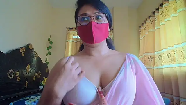 Snapshot of Elena_cruz5 chatting on 03/25/26, 06:41 Elena cruz5 online show from 03/25/26, 06:41