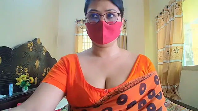 Snapshot of Elena_cruz5 chatting on 06/06/26, 04:06 Elena cruz5 online show from 06/06/26, 04:06