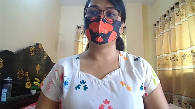 Snapshot of Elena_cruz5 chatting on 06/24/26, 02:54 Elena cruz5 online show from 06/24/26, 02:54