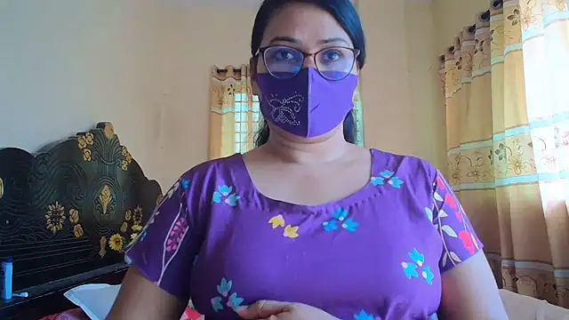 Snapshot of Elena_cruz5 chatting on 06/28/26, 03:56 Elena cruz5 online show from 06/28/26, 03:56