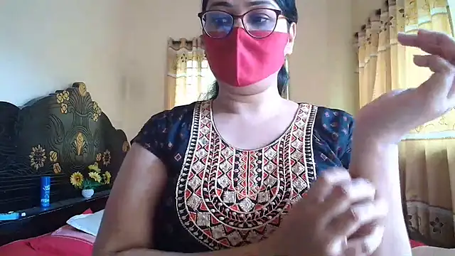 Snapshot of Elena_cruz5 chatting on 07/02/26, 04:07 Elena cruz5 online show from 07/02/26, 04:07