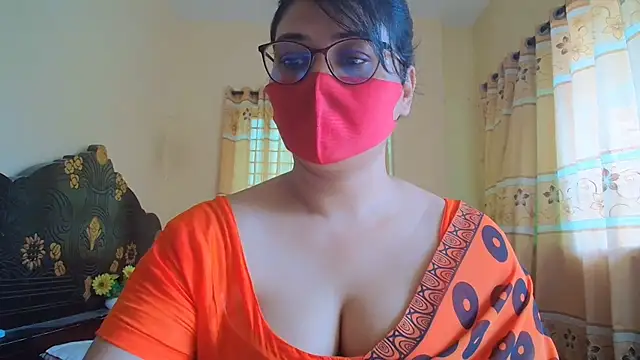 Snapshot of Elena_cruz5 chatting on 07/15/26, 04:51 Elena cruz5 online show from 07/15/26, 04:51