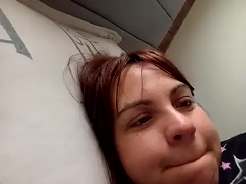 Snapshot of CARITOMIO chatting on 10/26/25, 01:17 CARITOMIO online show from 10/26/25, 01:17