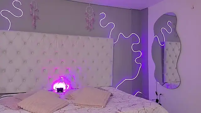 Emma visconti online show from 11/26/25, 12:39