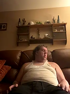 Stephanie1984 online show from 10/31/25, 12:11