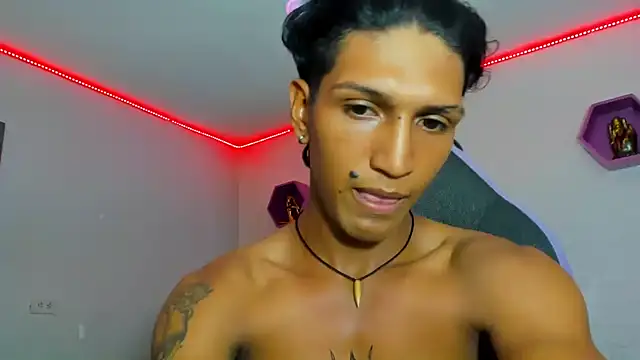 Snapshot of bull_cam chatting on 09/25/25, 07:50 bull cam online show from 09/25/25, 07:50