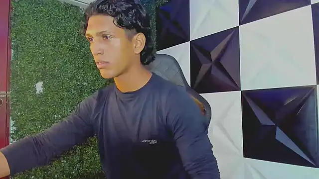 Snapshot of bull_cam chatting on 09/26/25, 07:29 bull cam online show from 09/26/25, 07:29