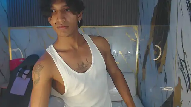 Snapshot of bull_cam chatting on 10/22/25, 07:46 bull cam online show from 10/22/25, 07:46