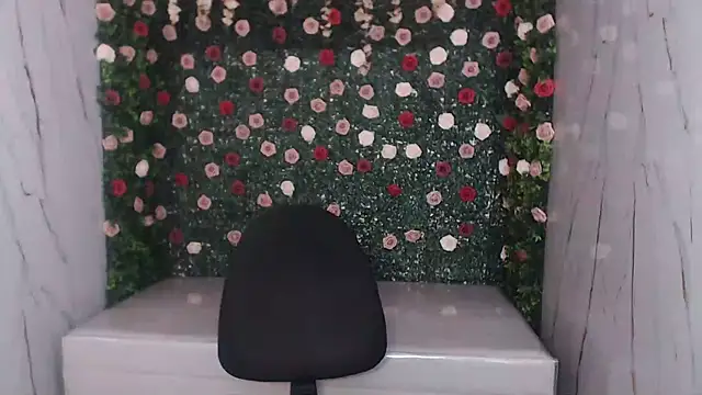 Snapshot of bull_cam chatting on 11/03/25, 07:48 bull cam online show from 11/03/25, 07:48