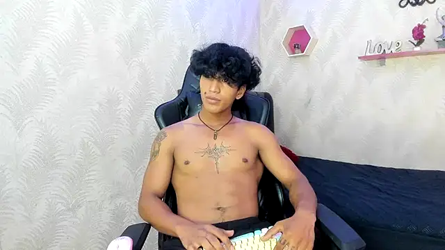 Snapshot of bull_cam chatting on 11/22/25, 07:13 bull cam online show from 11/22/25, 07:13