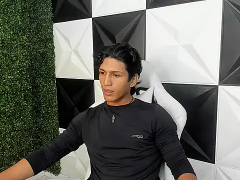 Snapshot of bull_cam chatting on 12/02/25, 01:55 bull cam online show from 12/02/25, 01:55