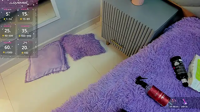 Mia Valentine  online show from 02/10/26, 08:13