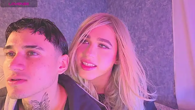 Snapshot of saraah_queen1 chatting on 10/28/25, 05:11 saraah queen1 online show from 10/28/25, 05:11