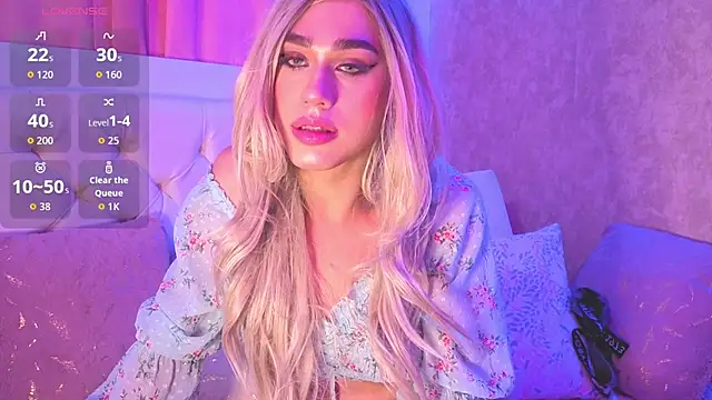 Snapshot of saraah_queen1 chatting on 10/31/25, 04:46 saraah queen1 online show from 10/31/25, 04:46