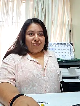 Snapshot of Amapola_blue chatting on 12/22/25, 08:28 Amapola blue online show from 12/22/25, 08:28